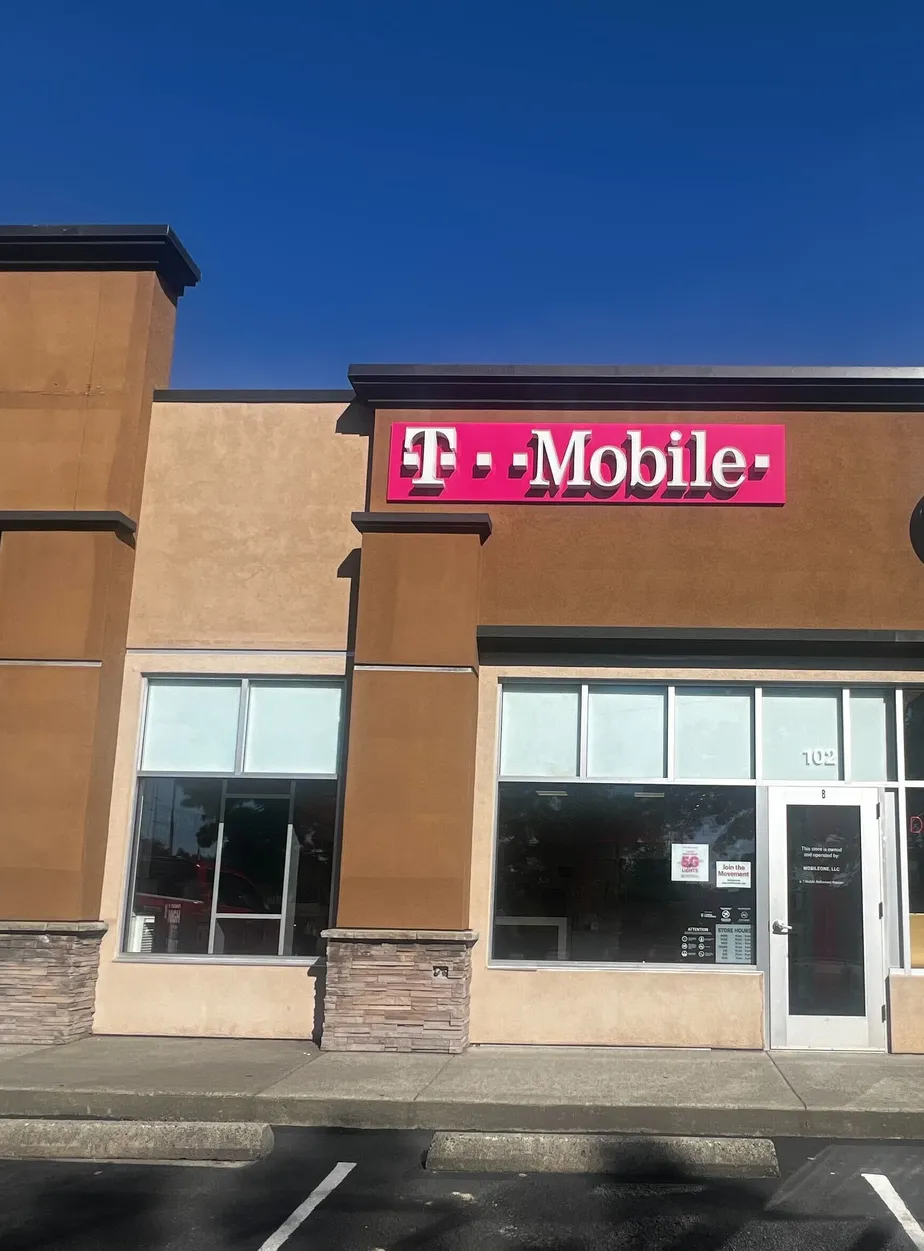  Exterior photo of T-Mobile Store at Avenue D & 10th Street, Snohomish, WA 
