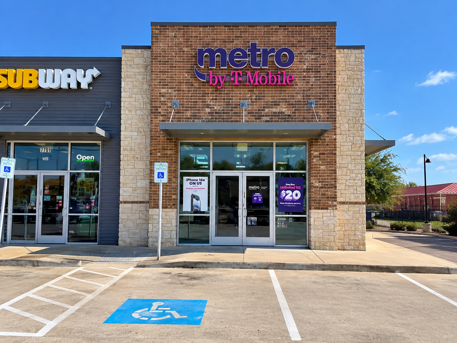 Metro by T-Mobile 7701 Crowley Rd - 7701 Crowley Rd 