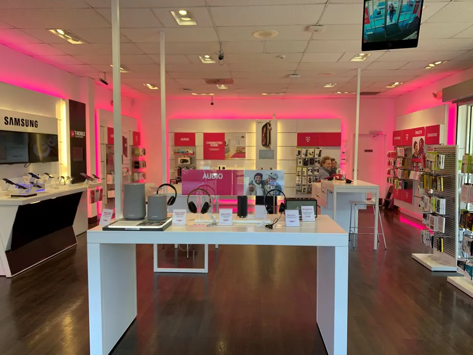 Interior photo of T-Mobile Store at Sugarloaf (Wireless Outlet), Lawrenceville, GA