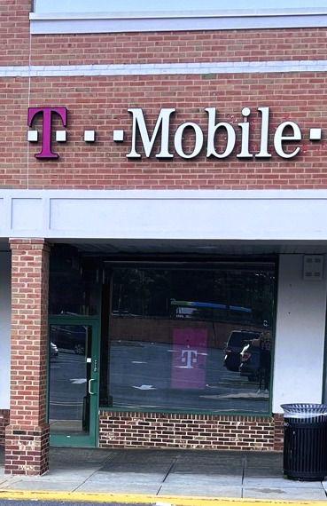 Exterior photo of T-Mobile Store at White Oak Shopping Center, Silver Spring, MD