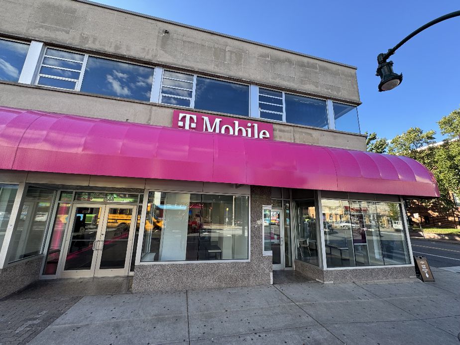 Exterior photo of T-Mobile Store at Colesville Rd & Fenton St, Silver Spring, MD
