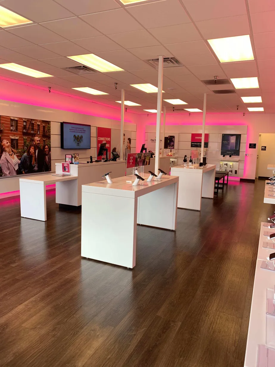 Interior photo of T-Mobile Store at Robbins St & N Molalla Ave, Molalla, OR