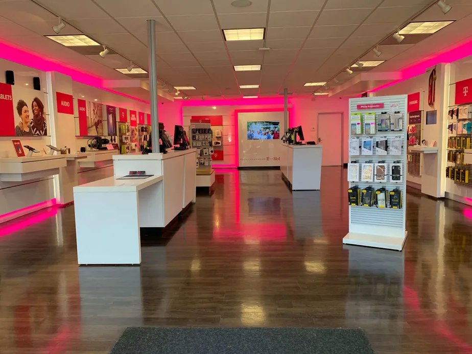 Interior photo of T-Mobile Store at F & 1st, Davis, CA