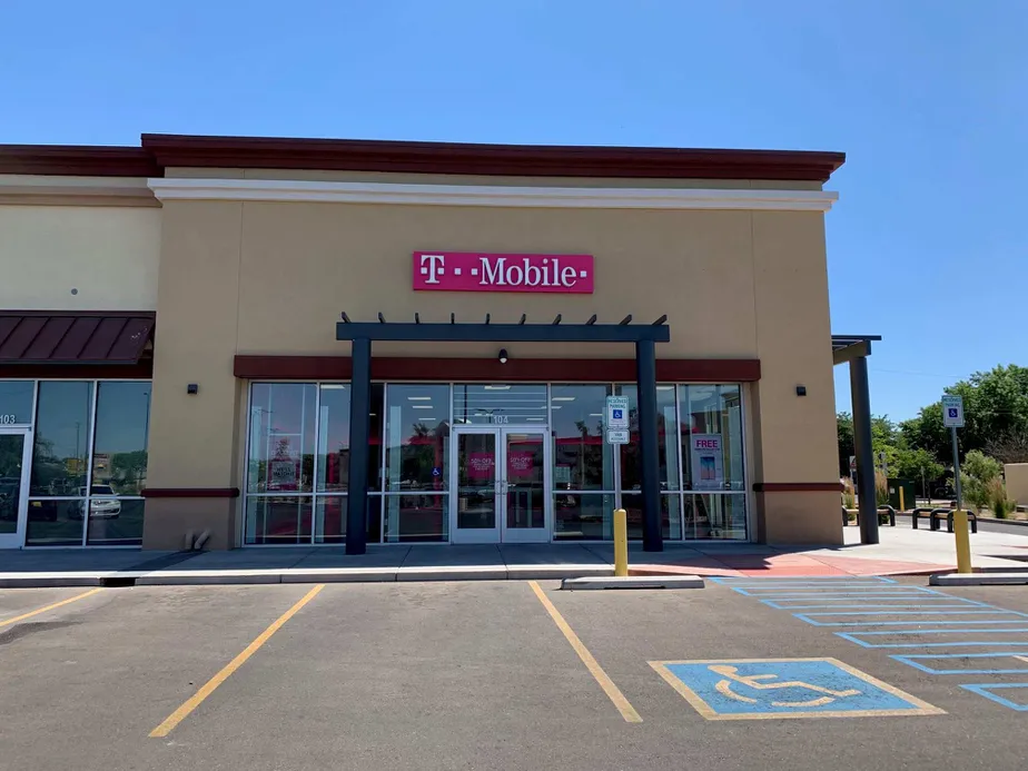 Exterior photo of T-Mobile store at Central Ave & Atrisco Dr, Albuquerque, NM
