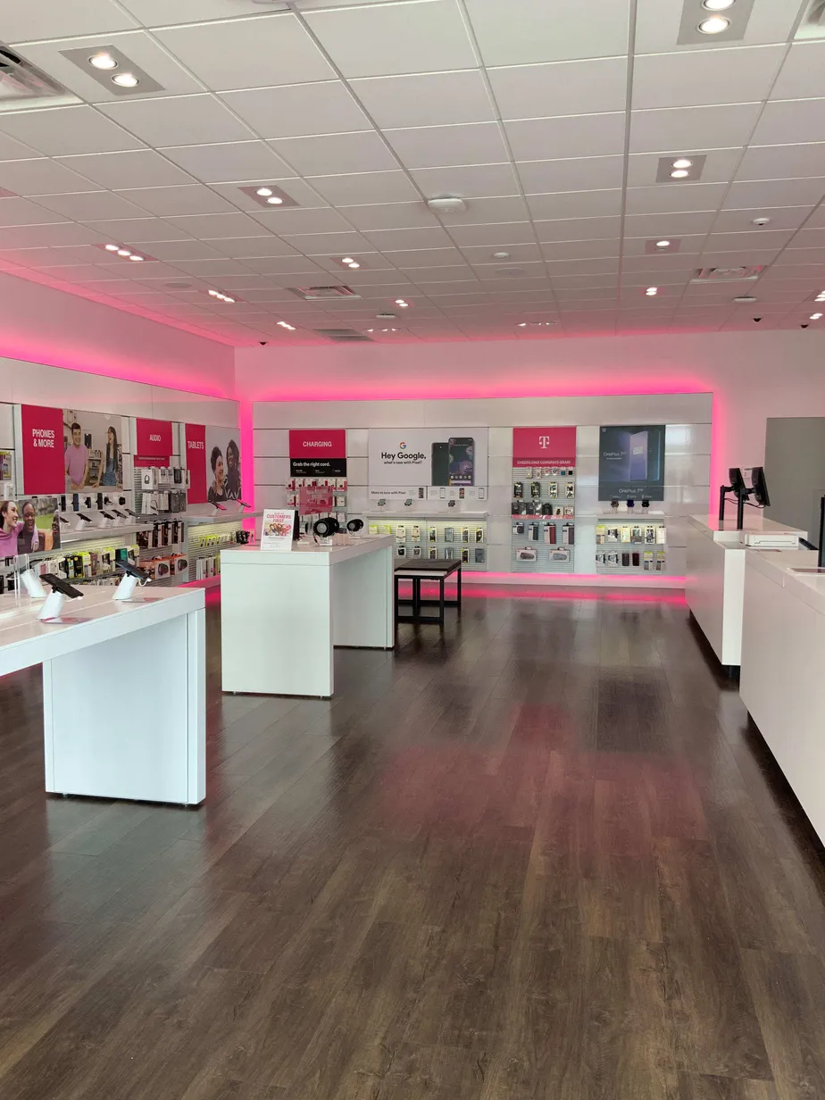 Interior photo of T-Mobile Store at Pearl Rd & Hillview Way, Medina, OH