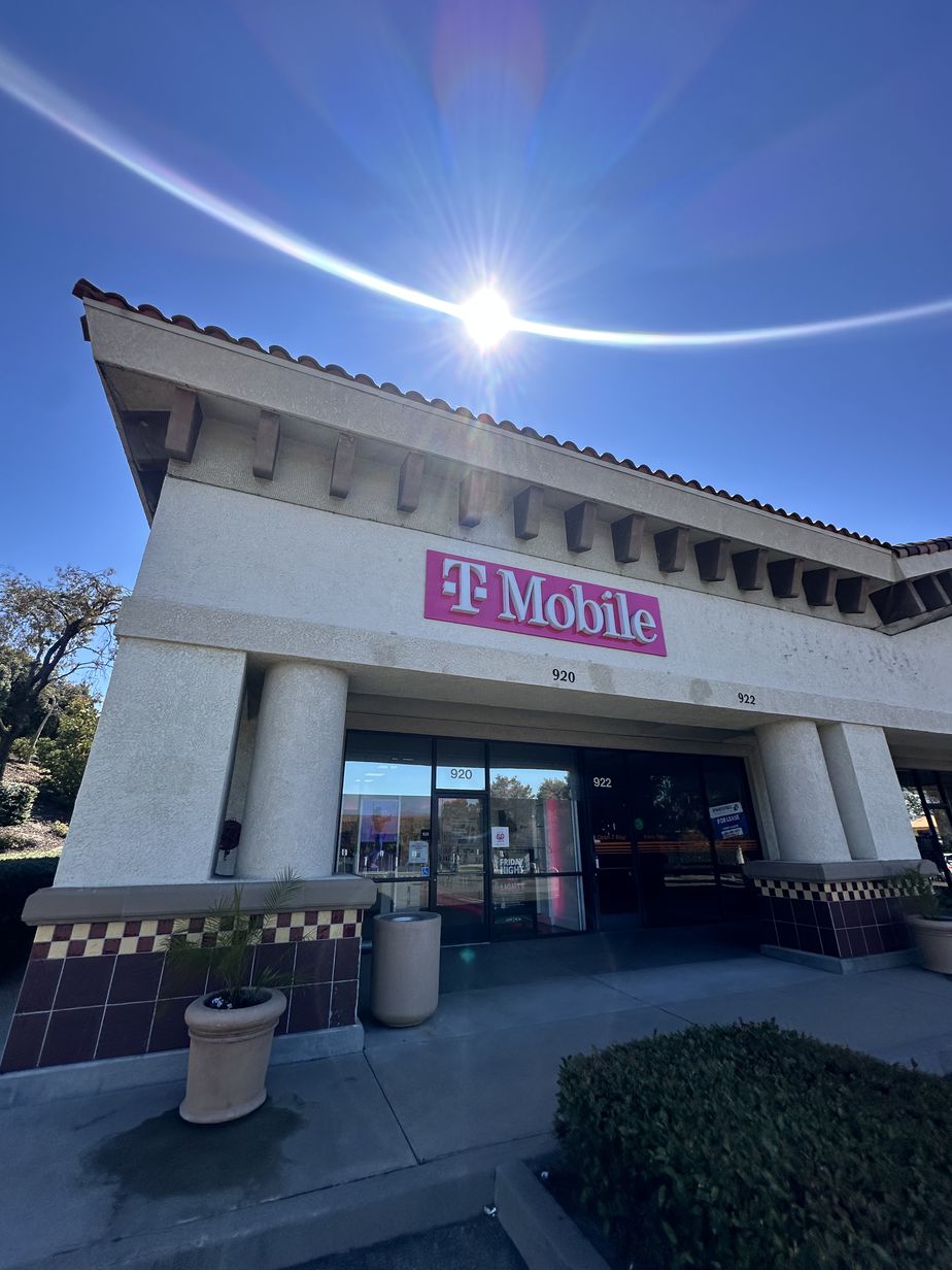 Exterior photo of T-Mobile Store at Rancho Parkway & W Branch St, Arroyo Grande, CA