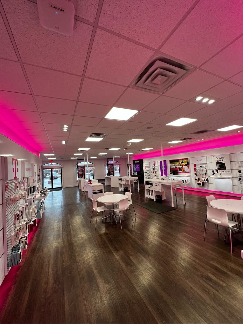 Interior photo of T-Mobile Store at Grape Rd & Edison Lakes Pkwy, Mishawaka, IN