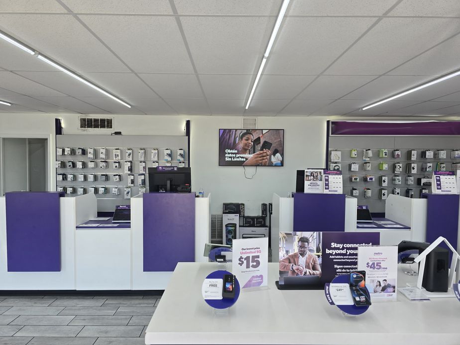 Metro by T-Mobile 3012 West Ave - 3012 West Ave 