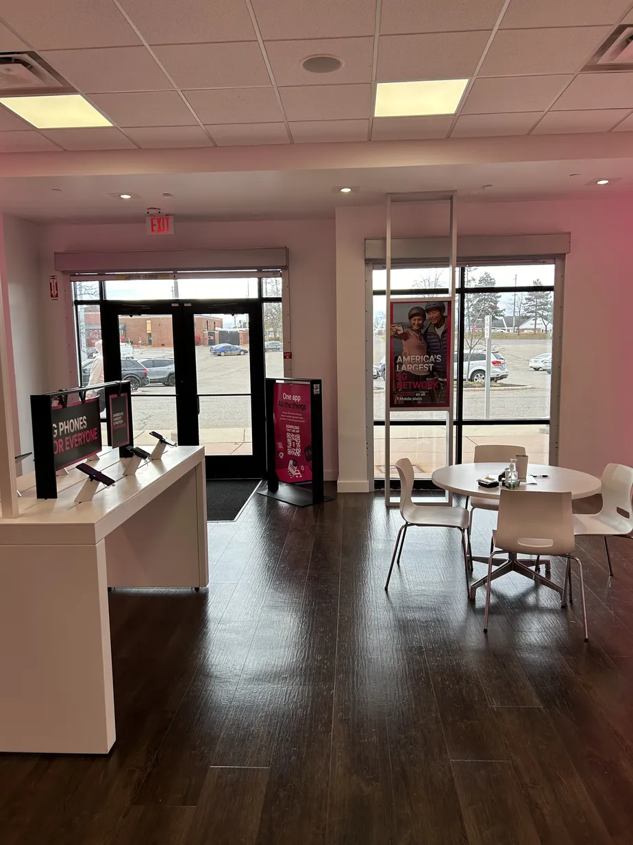  Interior photo of T-Mobile Store at Lansing Mall, Lansing, MI 