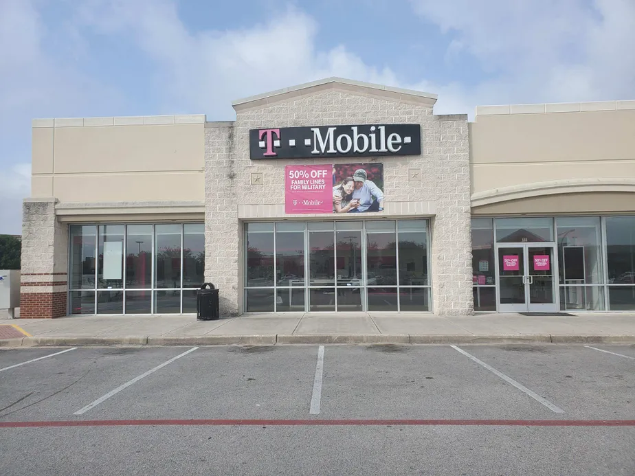 Exterior photo of T-Mobile store at Hwy 151 & Loop 410, San Antonio, TX