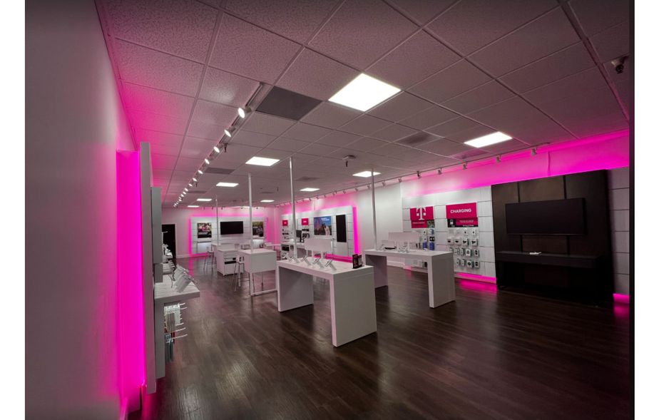 Interior photo of T-Mobile Store at Interlaken Center, Big Bear Lake, CA