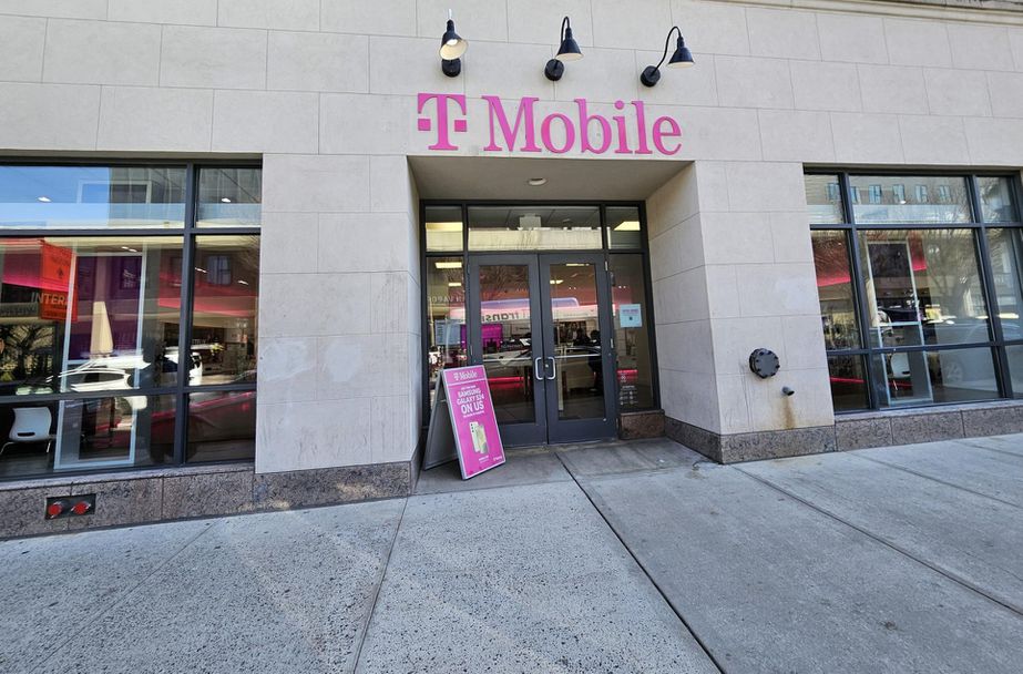 Exterior photo of T-Mobile Store at Church & Chapel, New Haven, CT