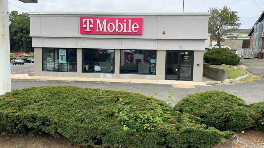 Exterior photo of T-Mobile Store at West Haverstraw NY, West Haverstraw, NY