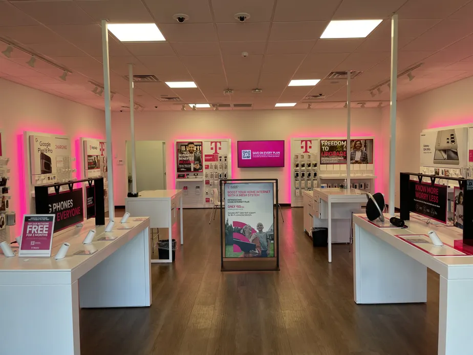  Interior photo of T-Mobile Store at N Main St & Interstate Dr, Crossville, TN 