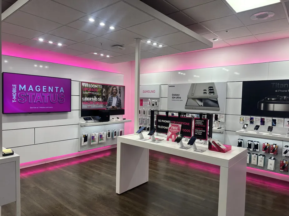  Interior photo of T-Mobile Store at Paseo Nuevo, Santa Barbara, CA 