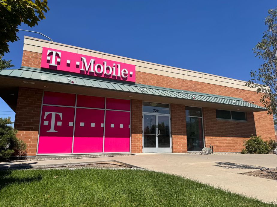 Exterior photo of T-Mobile Store at State & 7200 S, Midvale, UT