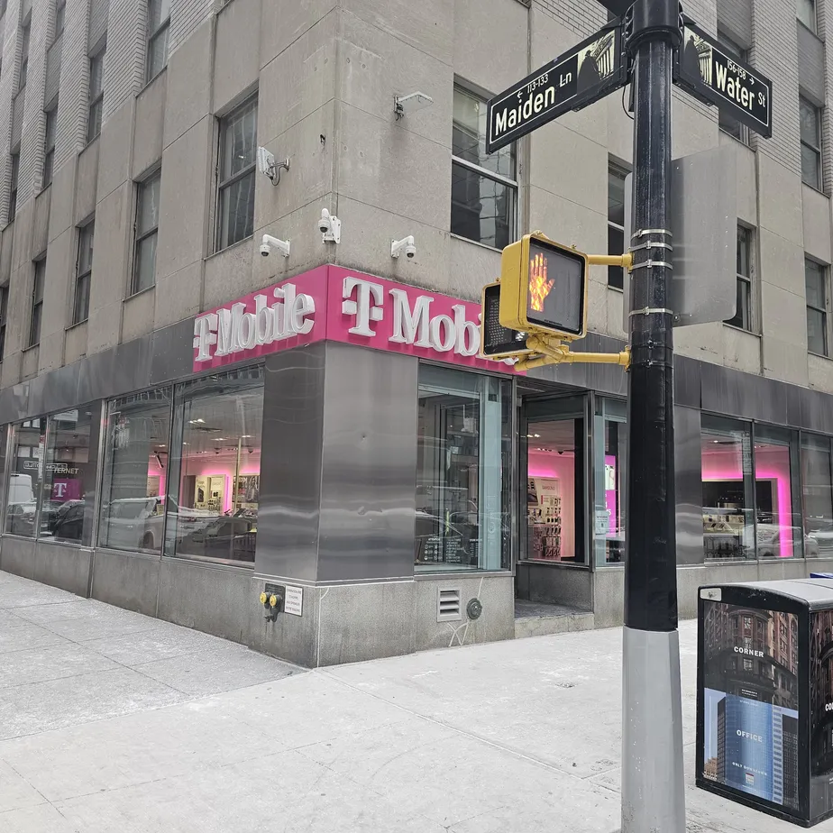  Exterior photo of T-Mobile Store at Maiden Lane & Water St, New York, NY 