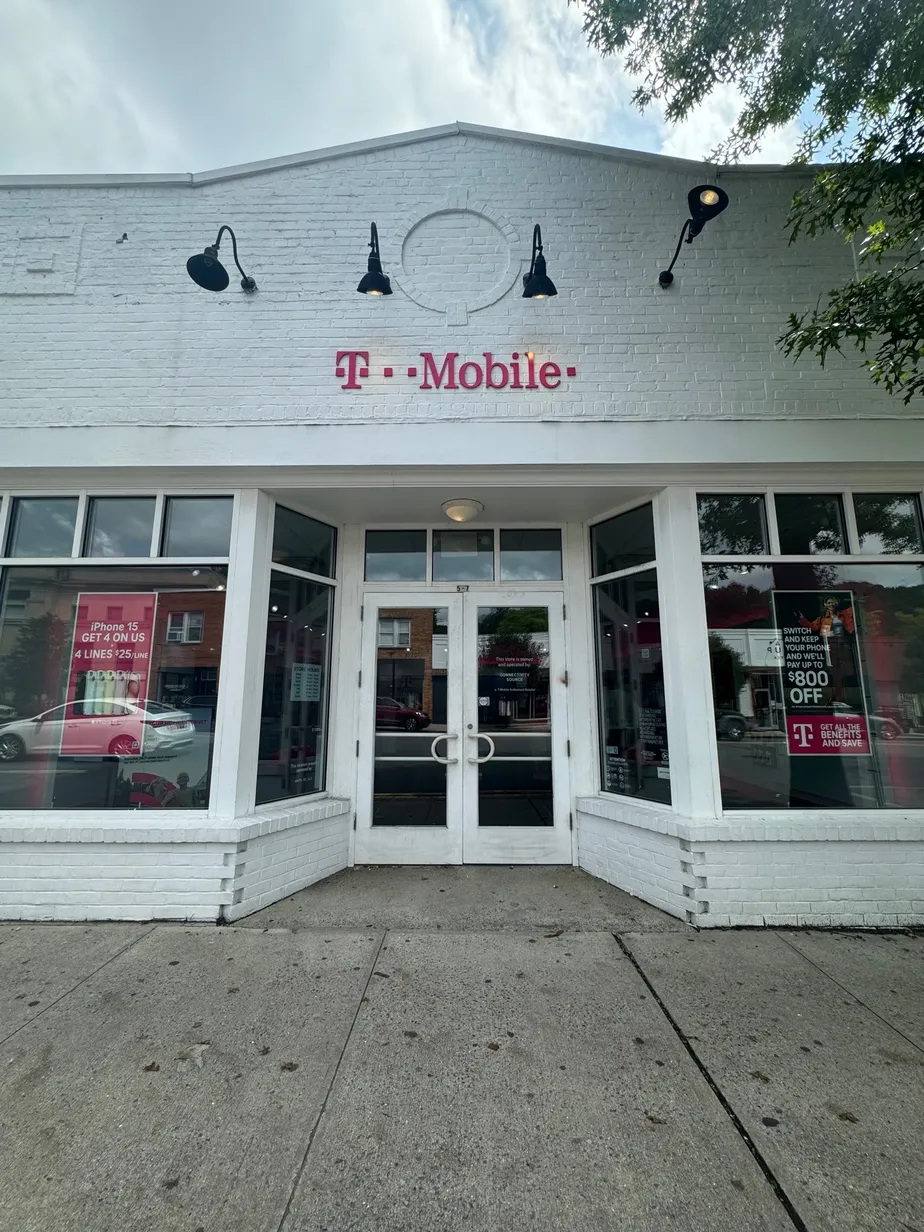  Exterior photo of T-Mobile Store at S Moger Ave & Main St, Mount Kisco, NY 