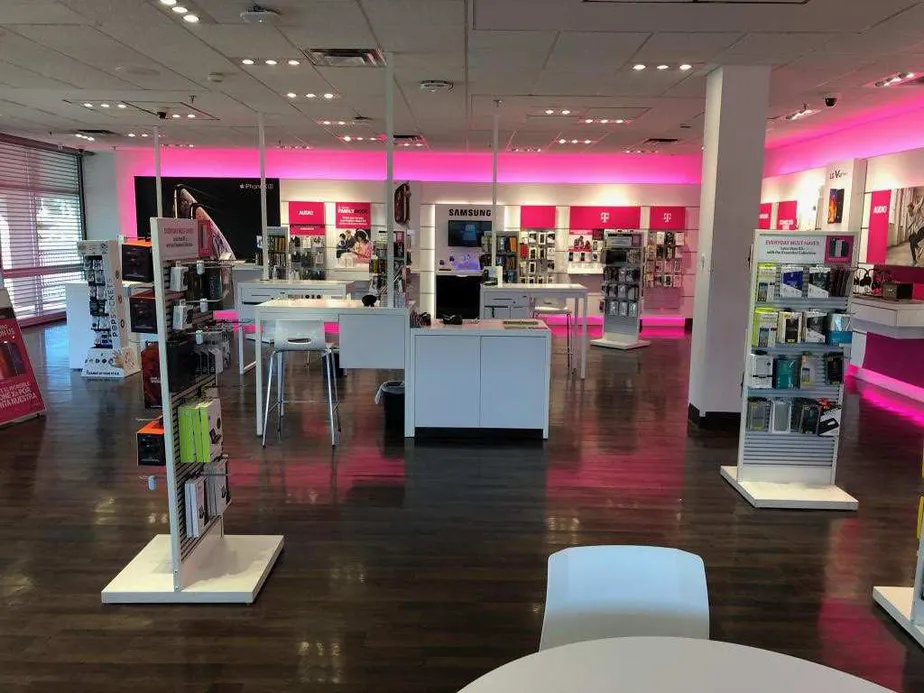 Interior photo of T-Mobile Store at 183a & Fm 1431, Cedar Park, TX