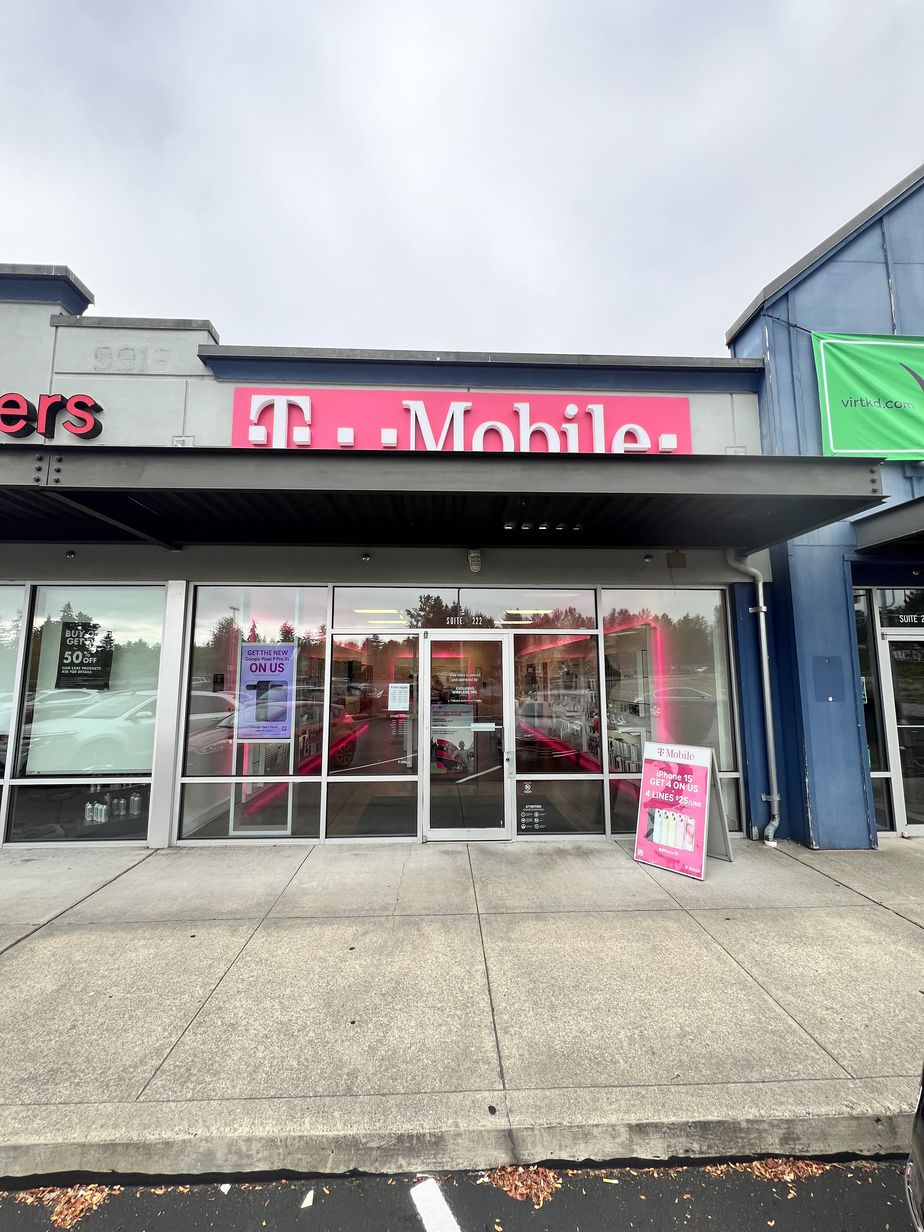 Exterior photo of T-Mobile Store at 224th & Meridian Ave, Graham, WA