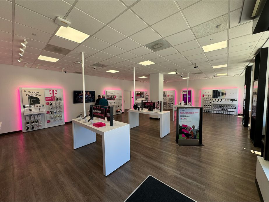 Interior photo of T-Mobile Store at N Broadway & W Leland, Chicago, IL