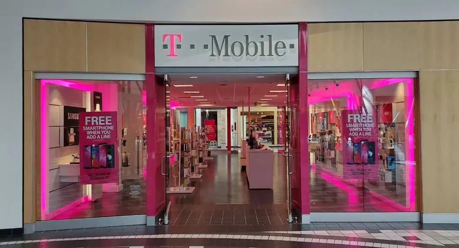 Foto del exterior de la tienda T-Mobile en Northtown Mall 3, Spokane, WA