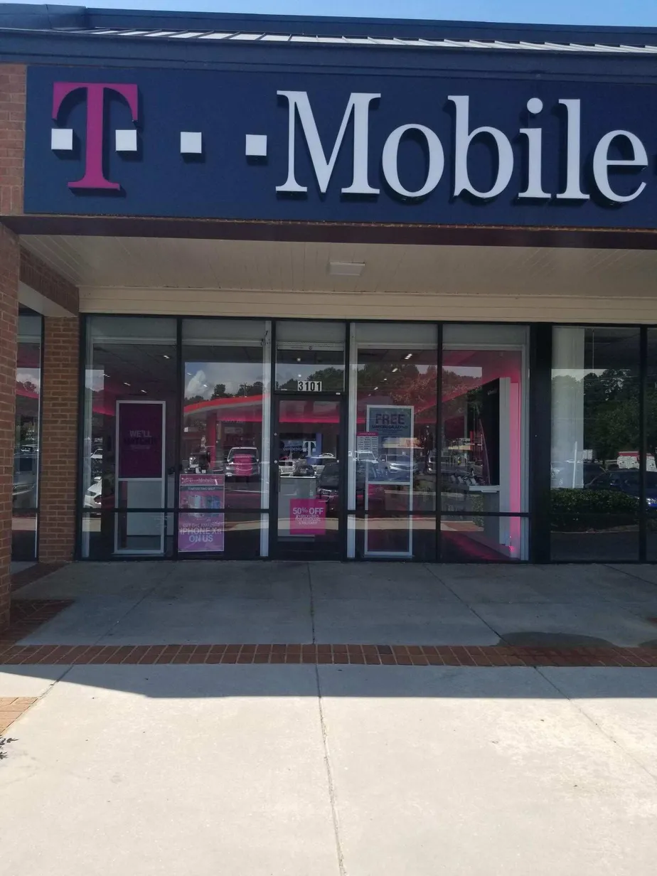 Exterior photo of T-Mobile store at Ga 5 & Stewart Pkwy, Douglasville, GA