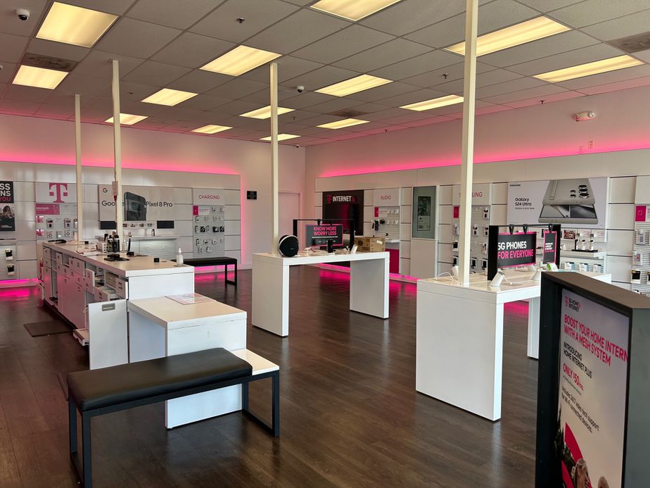 Interior photo of T-Mobile Store at Morgantown Crossings, Elverson, PA