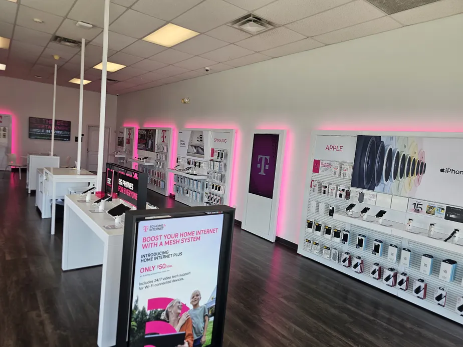  Interior photo of T-Mobile Store at Western Ave & W 32nd St, Marion, IN 