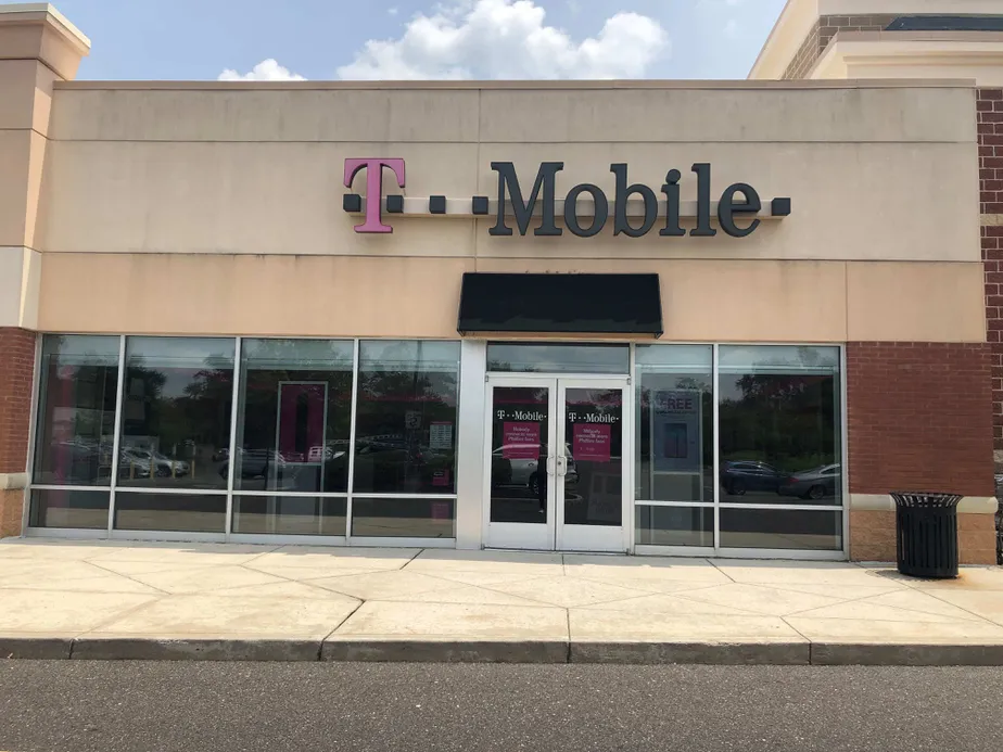 Exterior photo of T-Mobile store at Route 42 & Clements Bridge Rd, Deptford, NJ