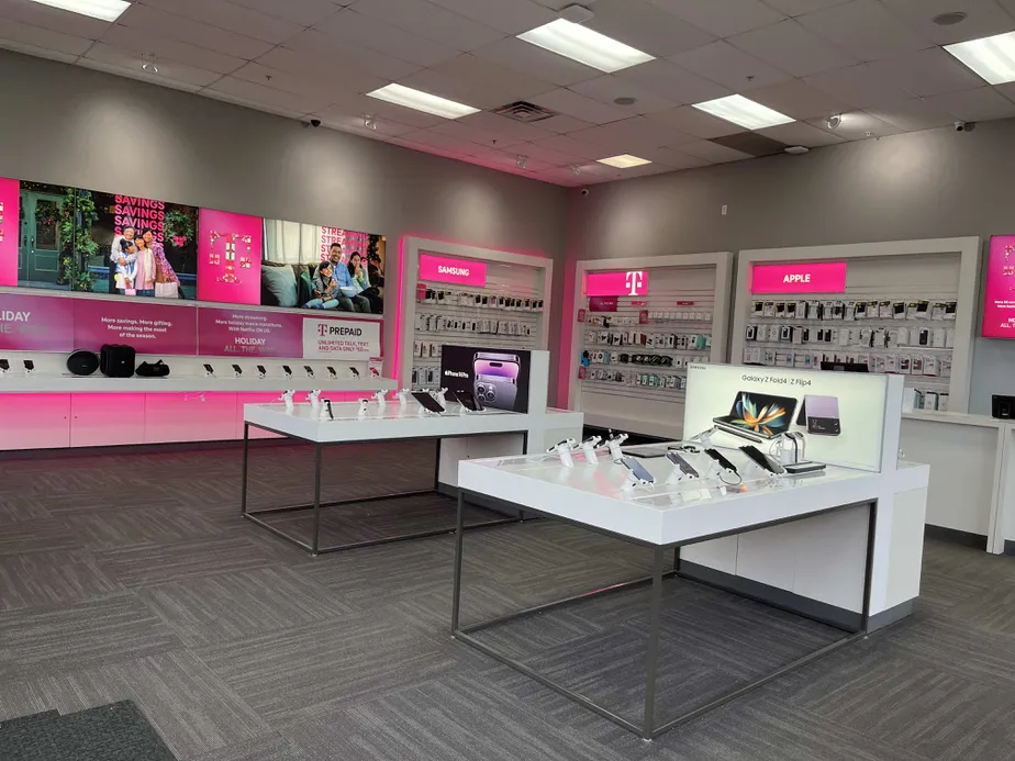  Interior photo of T-Mobile Store at W Maple & Crooks, Troy, MI 