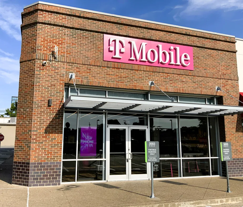 Exterior photo of T-Mobile Store at Hwy 75 & Knox, Dallas, TX