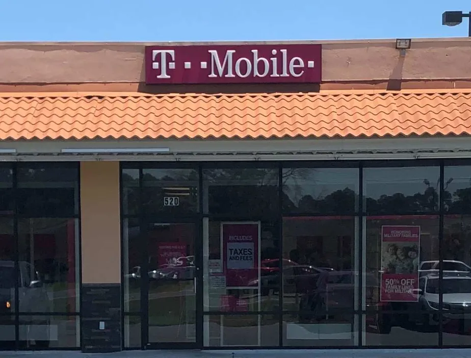 Exterior photo of T-Mobile store at Pensacola - Navy, Pensacola, FL