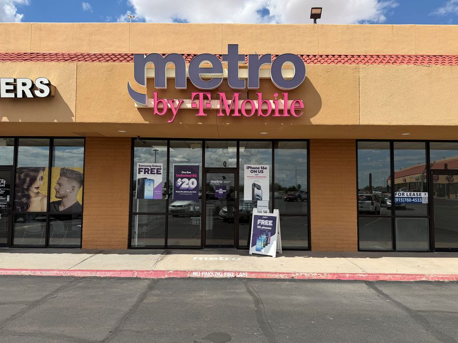 Metro by T-Mobile 3333 N Yarbrough Dr - 3333 N Yarbrough Dr 