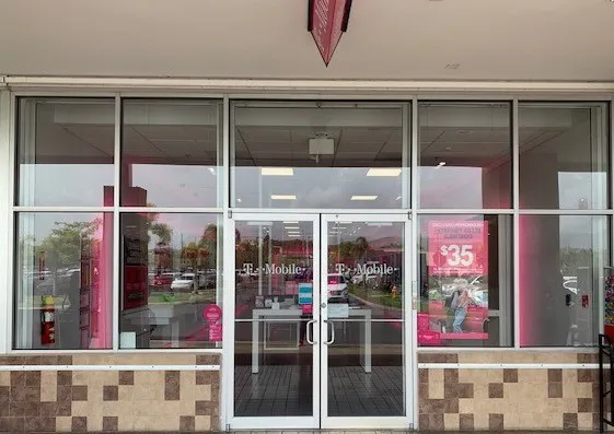 Exterior photo of T-Mobile Store at Plaza Canovanas, Canovanas, PR