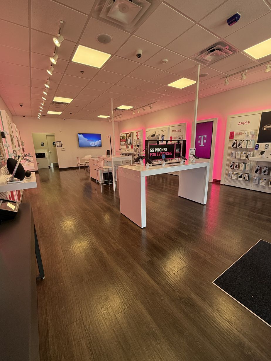 Interior photo of T-Mobile Store at Paso Robles Crossing, Paso Robles, CA