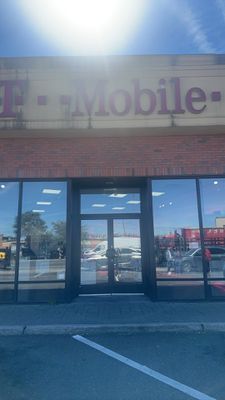 T-Mobile Authorized Retailer