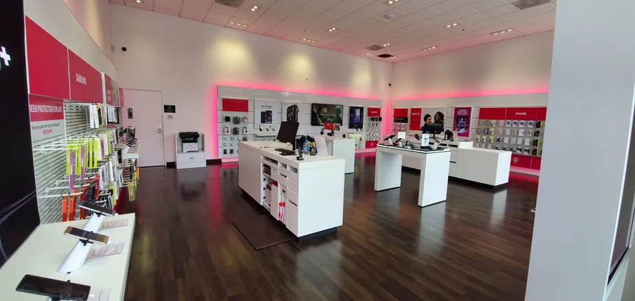 Interior photo of T-Mobile Store at Beavercreek & Danielson, Oregon City, OR