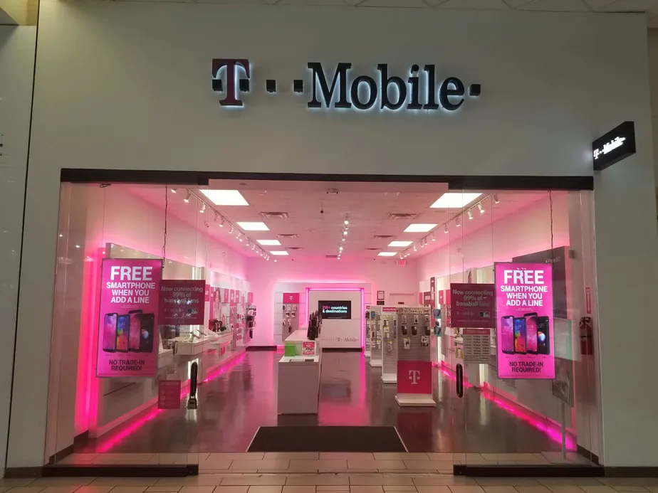 Exterior photo of T-Mobile store at La Palmera Mall 3, Corpus Christi, TX