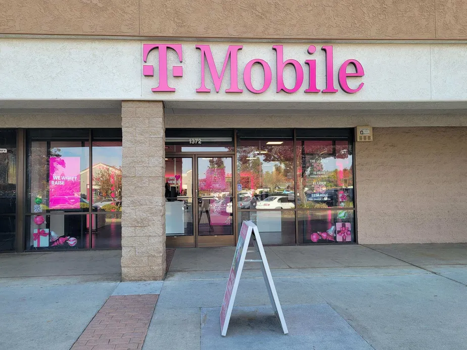 Exterior photo of T-Mobile Store at W Olive Ave & Austin Ave, Merced, CA