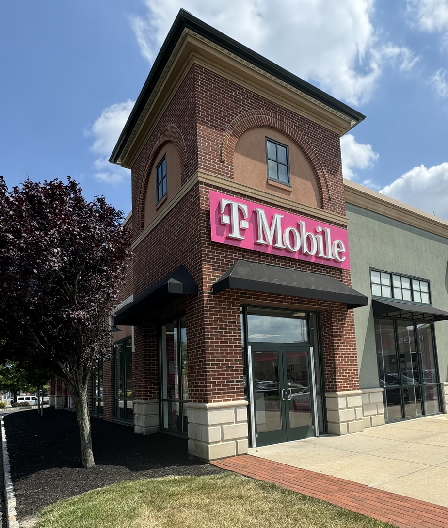 Exterior photo of T-Mobile Store at Garden State Park, Cherry Hill, NJ 
