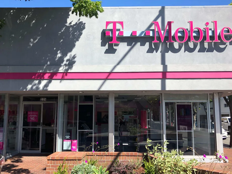 Exterior photo of T-Mobile store at Fourth St & B St, San Mateo, CA