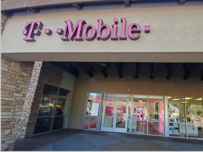  Exterior photo of T-Mobile store at 99th & Lower Buckeye, Tolleson, AZ 