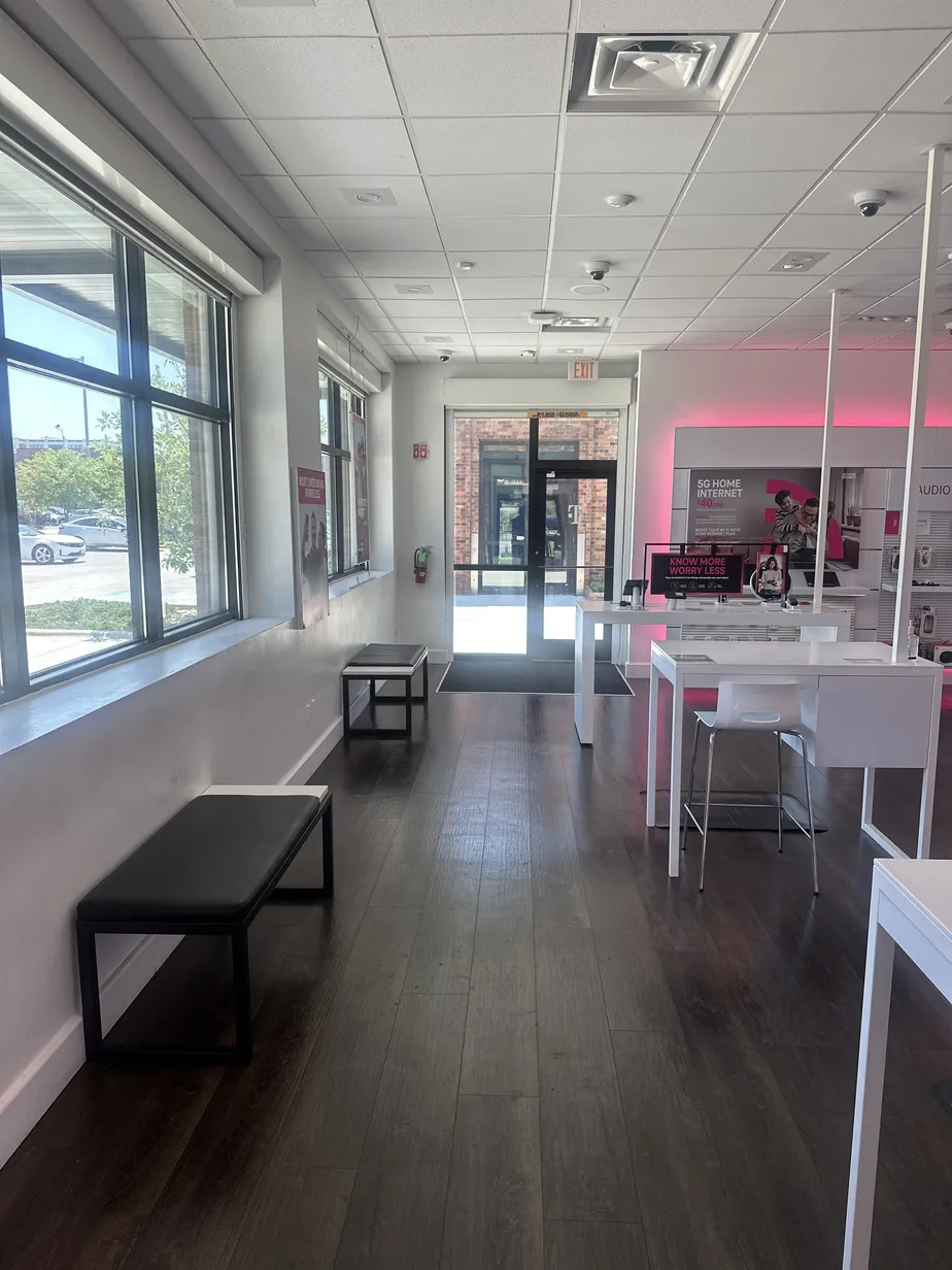  Interior photo of T-Mobile Store at N Carrollton Ave & Toulouse St, New Orleans, LA 