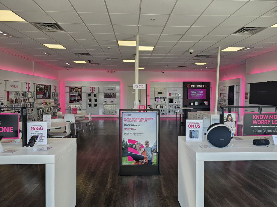 Interior photo of T-Mobile Store at Rt 40 & Rt 7, Bear, DE