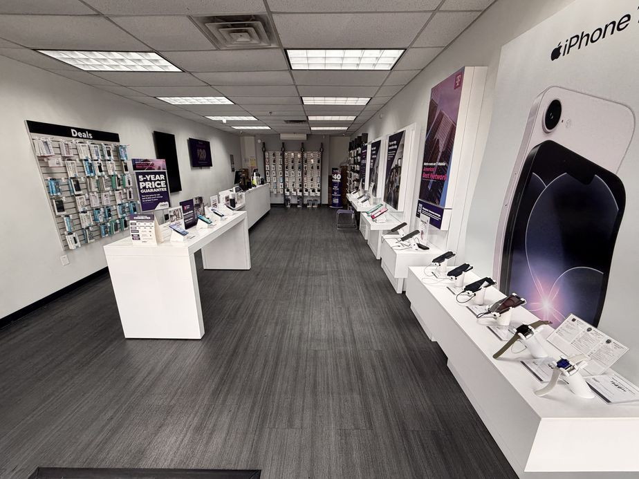 Metro by T-Mobile 244 S Orange Ave - 244 S Orange Ave 