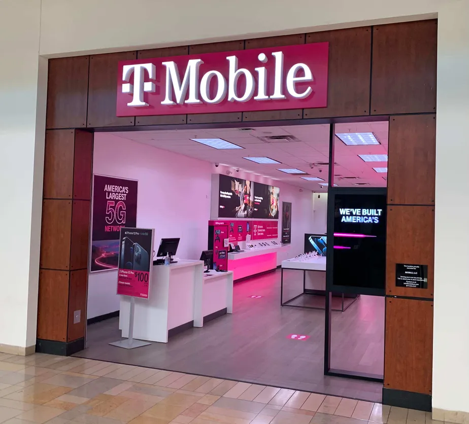 Exterior photo of T-Mobile store at Plymouth Meeting Mall 3, Plymouth Meeting, PA