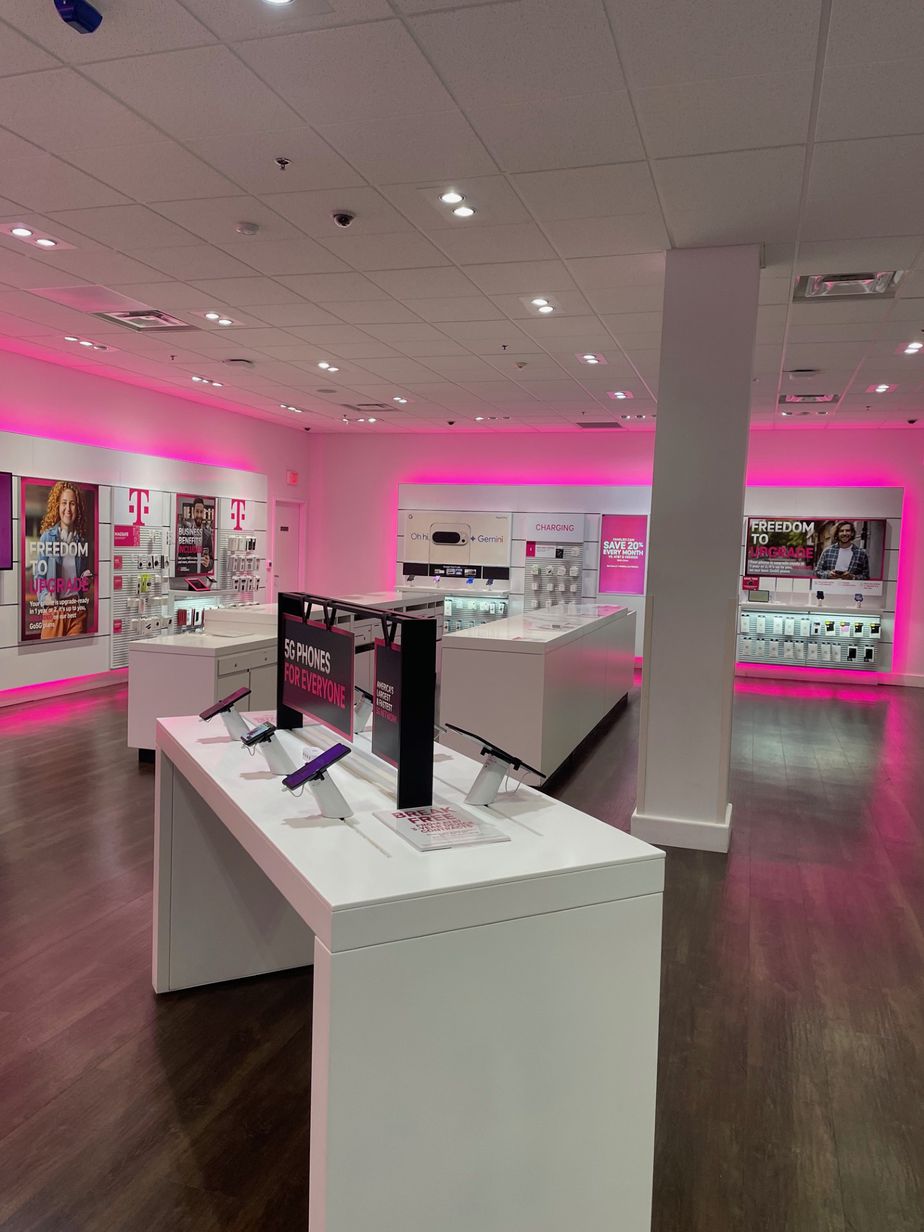 Interior photo of T-Mobile Store at MacArthur Center, Norfolk, VA