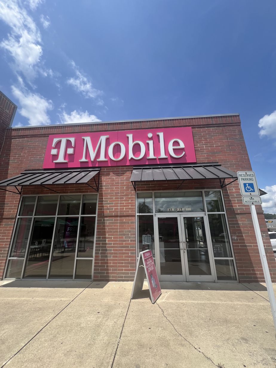 Exterior photo of T-Mobile Store at Montclair Rd, Birmingham, AL