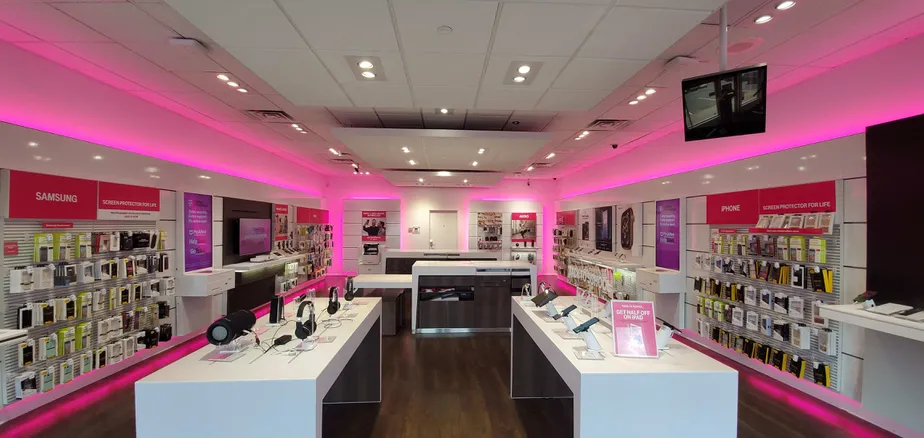 T Mobile Ford Pkwy Cleveland Ave St Paul Mn
